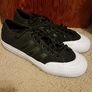 Adidas matchcourt